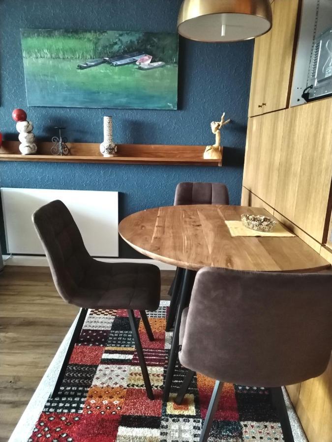 דירות וילאך Waldeslust Warmbad Mit Balkon Und Privatem Parkplatz מראה חיצוני תמונה